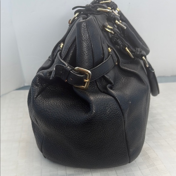 Prada’s Vitello Daino Leather bag - Picture 3 of 13